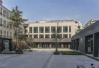 山东微凹黄檀衣柜定制厂家